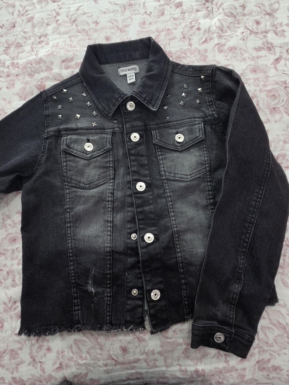 Steve Madden Junior's Black Distressed Denim Jacket (Fits as small).